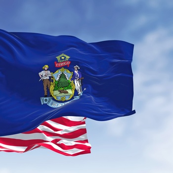 Maine og Stars and Stripes flag