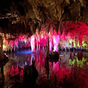 Meramec Caverns, drypstenshuler i Missouri - USA