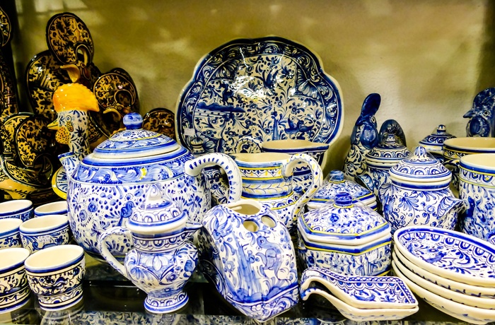 Porcelæn på marked i Portugal