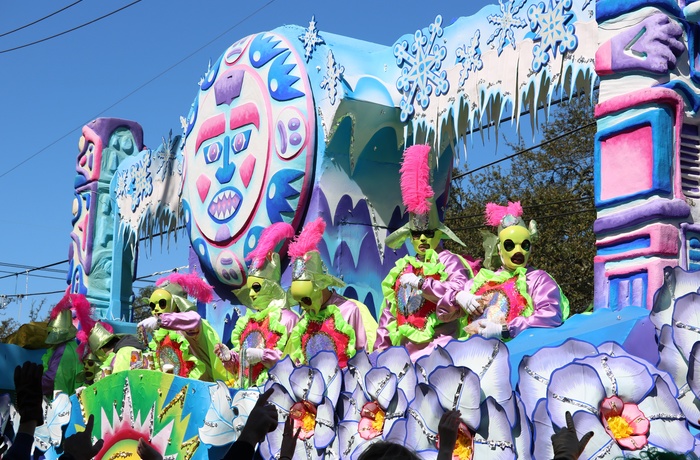 Optog til Mardi Gras - det populære karneval i New Orleans