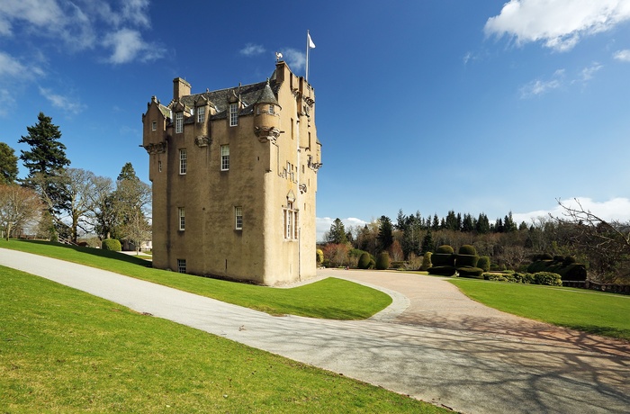 Skotland - slottet Crathes Castle fra det 16. århundrede