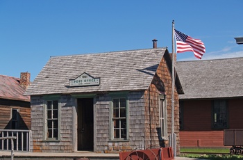 Postkontoret i 1880 Town - westernby i South Dakota, USA