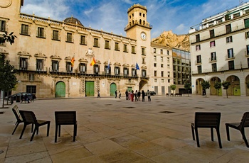 Rådhuset i Alicante på Plaza del Ayuntamiento