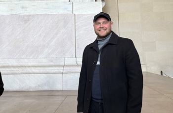 Casper foran Lincon Memorial i Washington D.C. -  Casper, rejsespecialist Vejle