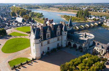 Chateau de Amboise med Loire floden i baggrunden, Frankrig