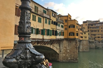 Hængelåse på broen Ponte Vecchio i Firenze, Italien
