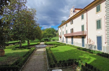 Villa  Demidoff park nær Firenze i Toscana