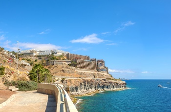 Promenade til feriebyen Puerto Rico på Gran Canaria, Spanien