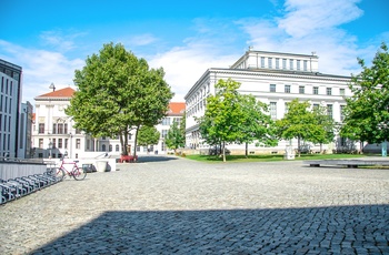 University Square i Halle, Harzen
