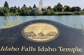 Idaho Falls Idaho Temple ved floden Snake River