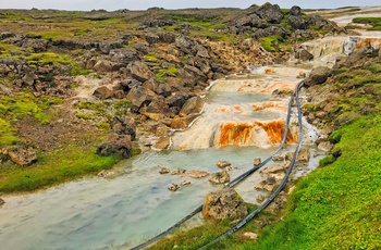 Hveravellir - geotermisk område med varme kilder i Island