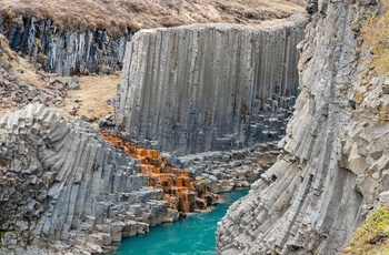 Basaltsøjlerne i Studlagil kløften, det vestlige Island
