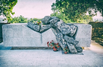 Skulptur i kunstnerbyen Groznjan i Istrien, Kroatien