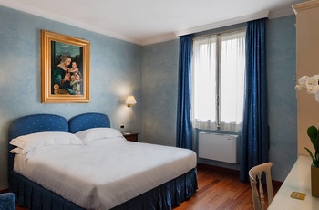 Italien, Modena - Phi Hotel Canalgrande superior room