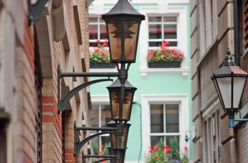 Detalje i lille gade i Soho, London i England