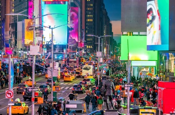 Trafik ved Times Square om aftenen, New York