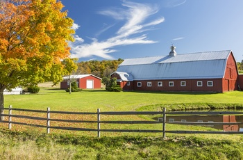 Klassisk gård i Catskill Mountains, New York State i USA