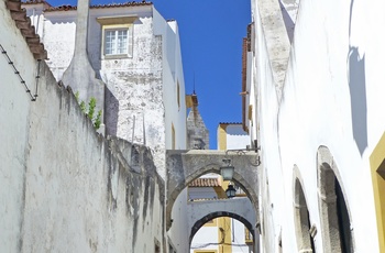 Den gamle bydel i Evora, Portugal
