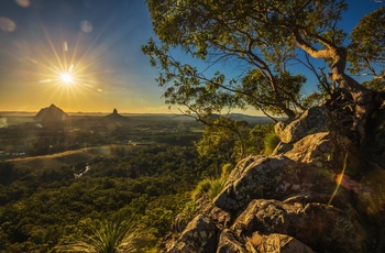 solnedgang over Glasshouse mountains 
