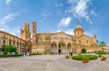 Den store katedral i Palermo på Sicilien