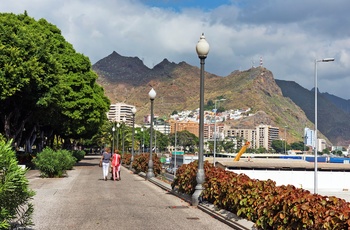 Promenade i Santa Cruz på Tenerife, Spanien