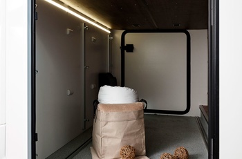 Helintegreret autocamper i Europa - garage med god plads