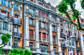 San Sebastian i Baskerlandet i det nordlige Spanien - Smuk arkitektur og flotte bygninger
