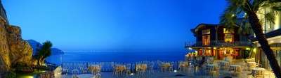 Grand Hotel Excelsior Amalfi, panorama night.jpg