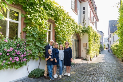 Hotel Rüdesheimer Schloss - Facade