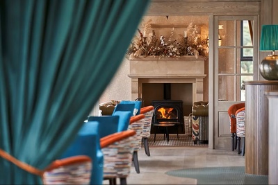 Nordirland, County Antrim, Ballycaste - lounge på Salthouse Hotel