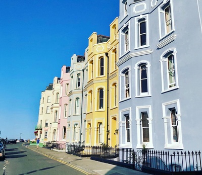 Tenby - facaden på The Esplanade