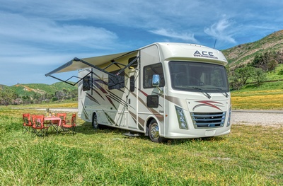 Road Bear autocamper C30-32 Type U - USA