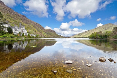 Klostret Kylemore Abbey i Connemara