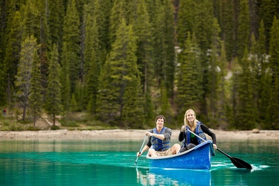 Sejl i kano i Banff nationalparken i Canada
