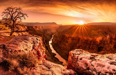 Solopgang over Grand Canyon i Arizona, USA