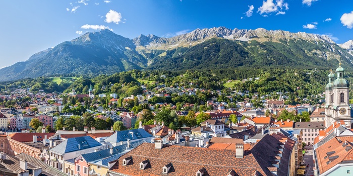 Panorama udsigt til Innsbruck i Tyrol, Østrig