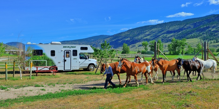 Cruise Canada Motorhome
