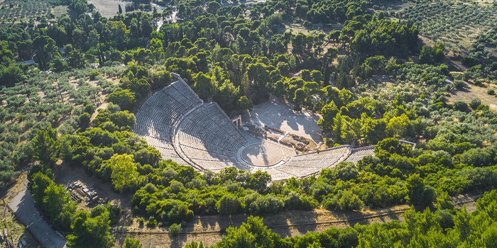 Det antikke teater i Epidaurus på Peloponnes - Grækenland