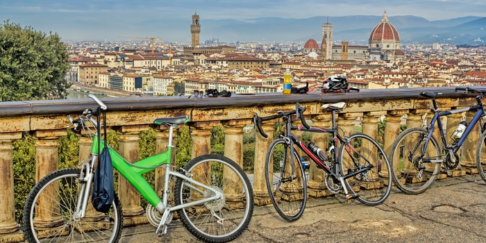 Cykler på Michelangelo pladsen i Firenze