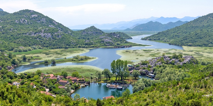 Landsby Karuč ved Skadarsøen i  Montenegro