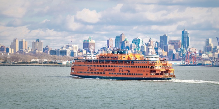 Færgen til Staten Island fra Lower Manhattan, New York