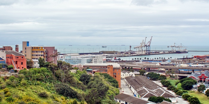 Udsigt til havnen i Nelson Mandela Bay, Port Elizabeth i Sydafrika