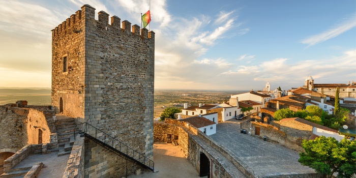 Middelalderbyen Monsaraz i Portugal