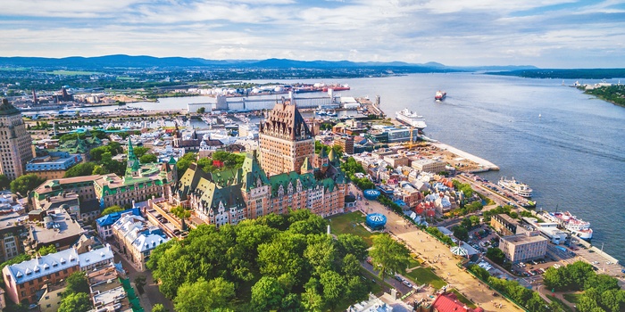 Quebec City med Chateau Frontenac hotellet i midten, Canada
