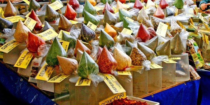 Krydderier på marked i Rom 