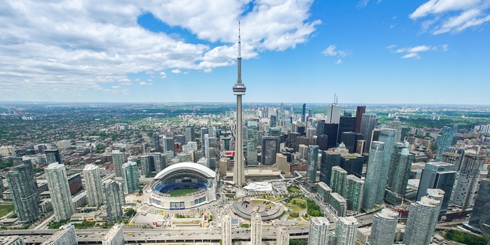 CN Tower i downtown Toronto, Ontario i Canada