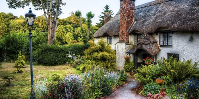 16_HI_Cottage_in_British_Village.jpg