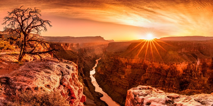 Solopgang over Grand Canyon i Arizona, USA