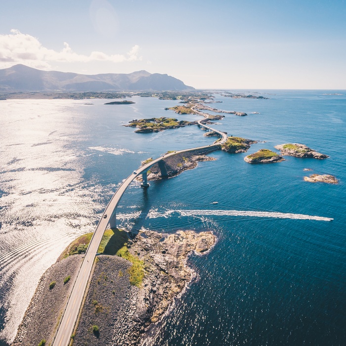 Atlanterhavsvejen i Norge set fra en drone