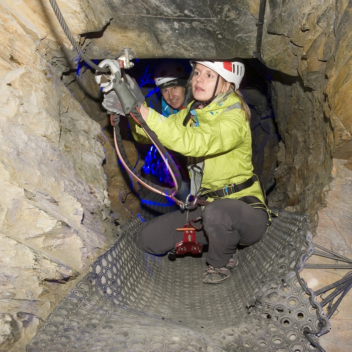 Llechwedd - Caverns - underjordisk legeplads i Nordwales - ZIP®WORLD